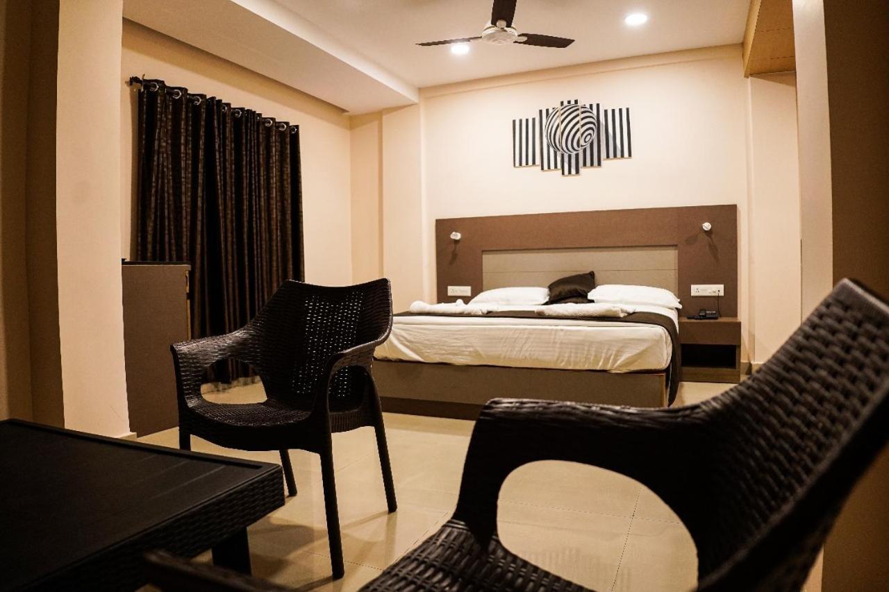 Hotel De L'Amour Port Blair Exterior foto